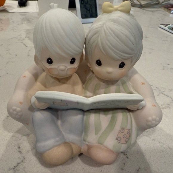 Precious moments memories of our wedding figurine - Picture 2 of 8